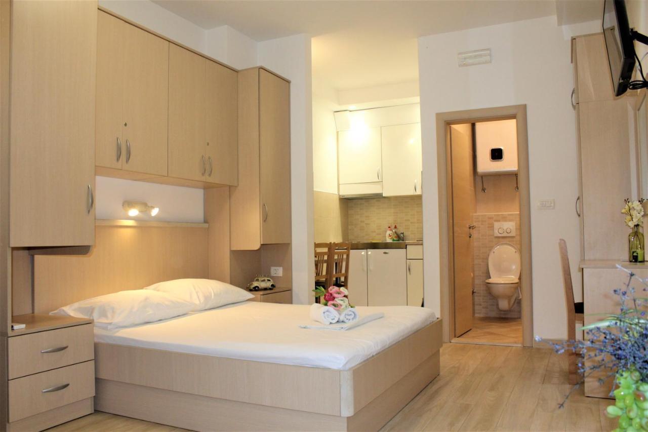 City Center Apartments Miro Макарска Экстерьер фото